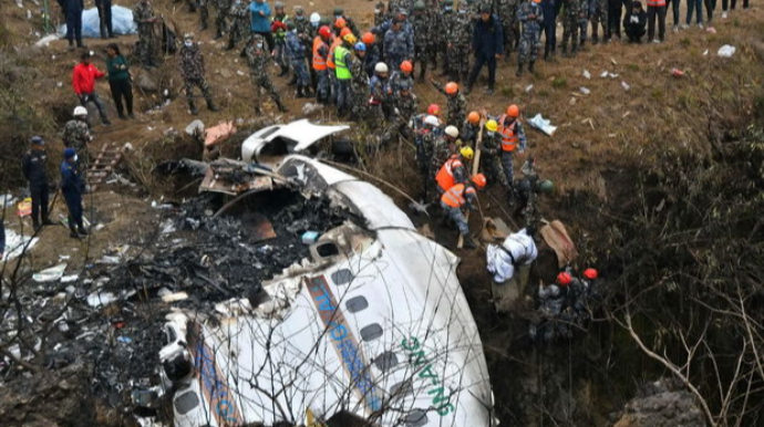 Canlı yayımda partlaması qeydə alınan təyyarədən heç bir uşağın cəsədi tapılmır 