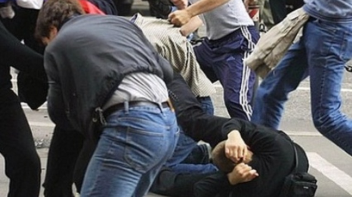 Bakıda gənc bir neçə nəfər tərəfindən döyülüb