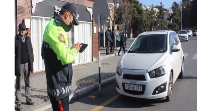 Dayanma-durma qaydalarını pozan sürücülər cərimələnib  - FOTO 