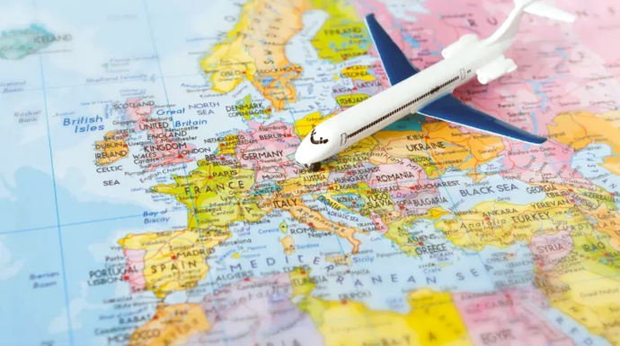 Aviabiletlərin qiyməti arta və reyslər ləğv edilə bilər - Avropada böhran 