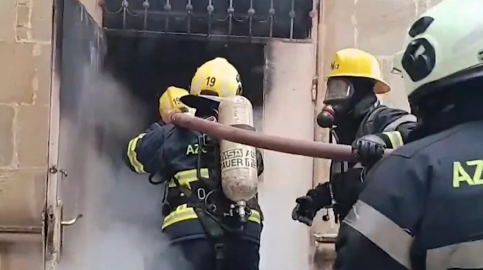 Bakıda internat məktəbinin yataqxanasında yanğın - VİDEO 