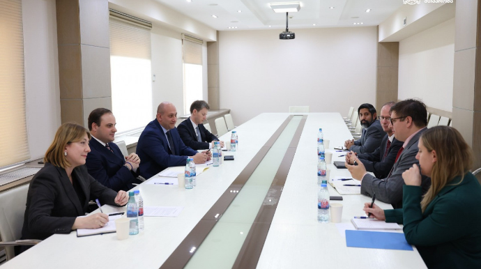 Gürcüstanın “Tramp marşrutu” üzrə mövqeyi müzakirə olunub 