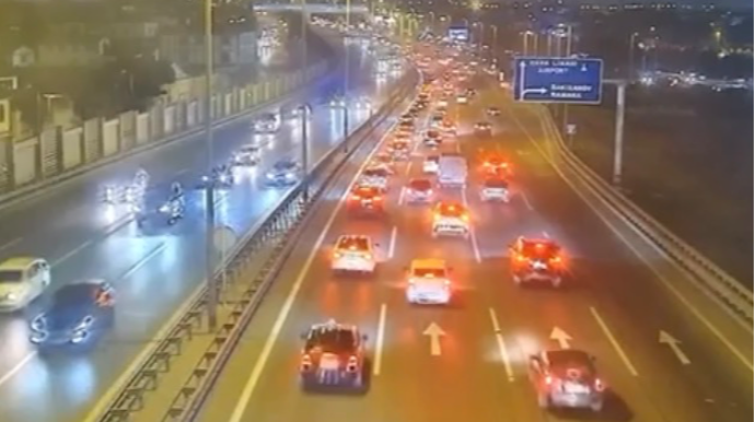 ЦИУТ распространил кадры ДТП, произошедших из-за несоблюдения водителями дистанции - ВИДЕО