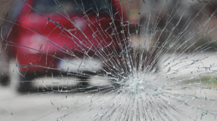 В Баку столкнулись три автомобиля: есть пострадавшие  - ФОТО