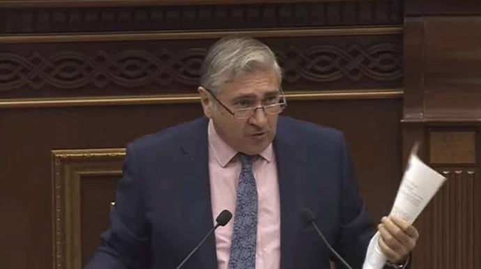 "Sədərəyə dəmir yolu çəkilənə qədər Ermənistan blokadada qalacaq" - Erməni deputat 