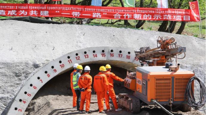 Sinxua:  Çin-Qırğızıstan-Özbəkistan dəmir yolu xətti strateji dəhliz olacaq