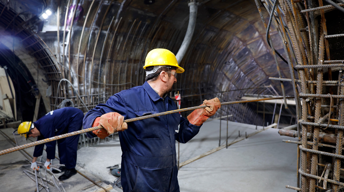 Bu istiqamətdə yeni piyada keçidi inşa olunur
