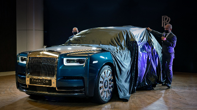 "Rolls-Royce Phantom" оперился в версии Iridescent Opulence  - ВИДЕО