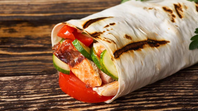 Yüzlərlə insan şaurmadan zəhərlənib