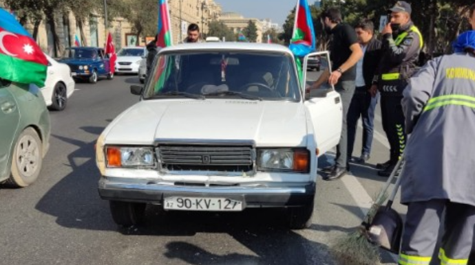 Bakıda Zəfər yürüşündə zəncirvari qəza - FOTOLAR 