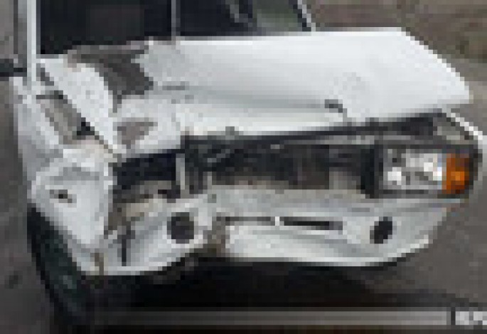 Kürdəmirdə iki avtomobil toqquşdu, xəsarət alanlar var  - FOTO