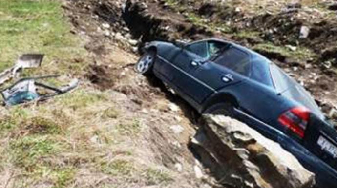 İsmayıllıda “Mercedes” dərəyə aşdı, sürücü öldü 