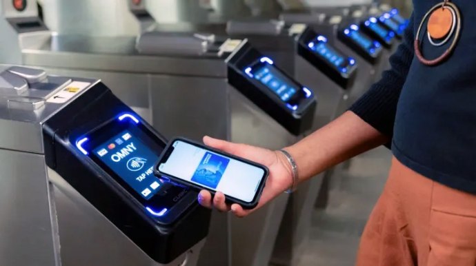 Metroda gediş haqqını bank kartı ilə ödəmək nə dərəcədə təhlükəsizdir? - AÇIQLAMA 