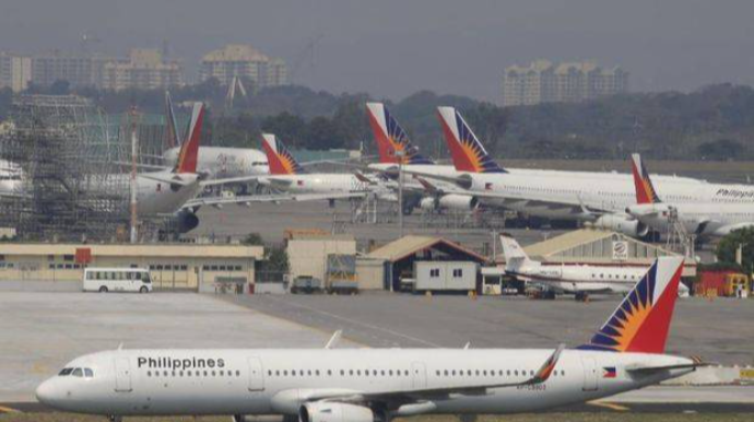 Filippin hava məkanını bağladı 