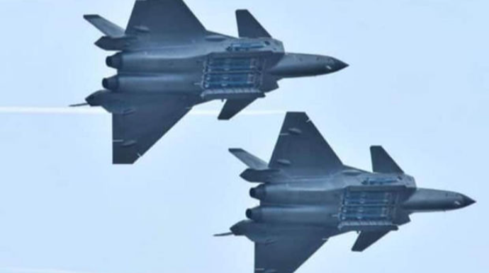 Tayvan yaxınlığında döyüş təyyarələri havaya qaldırıldı 