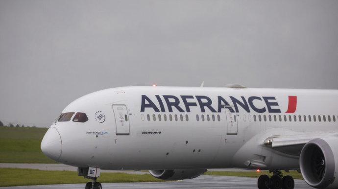 Mali "Air France"ın uçuş icazəsini ləğv edib