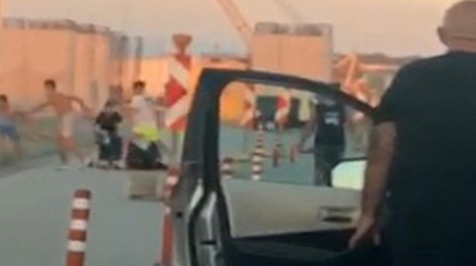 Yol kənarında əmisi oğlunu döydü - Məhkəmədə üzr istədi