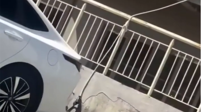 Çoxmərtəbəli binalarda elektromobillərini kustar üsulla şarj edənlərə XƏBƏRDARLIQ - VİDEO