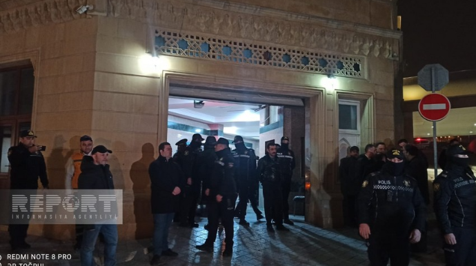 Orxan Əsgərovun cənazəsi Təzə Pir məscidinə gətirilib 