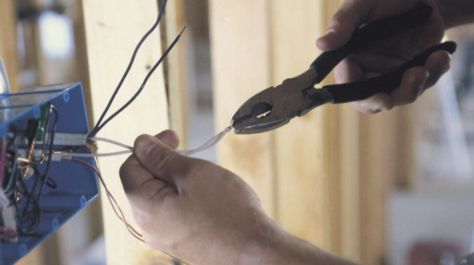 Ağstafada orta yaşlı kişini elektrik cərəyanı vurub