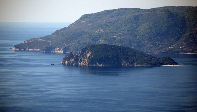 Zəlzələ adanın yerini dəyişdi