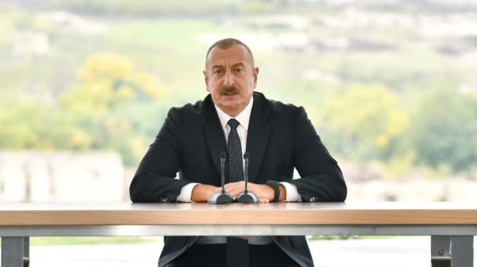 "Yüzlərlə qazi həm Azərbaycanda, həm də xaricdə müalicə alır" - Dövlət başçısı 