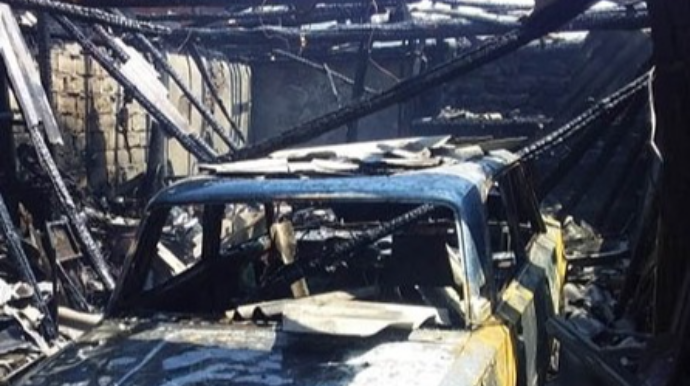 Goranboyda təmir sexi və avtomobil yanıb