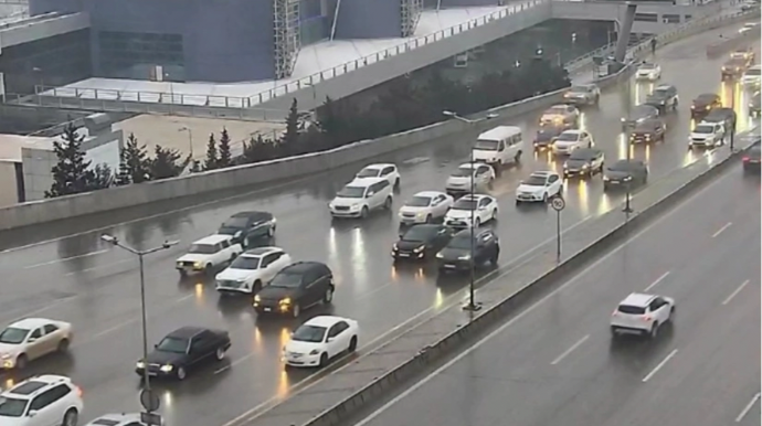 Bakının bir sıra yollarında tıxac yarandı 