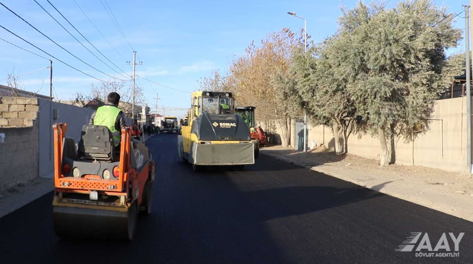 Saray qəsəbəsində Mikayıl Müşfiq küçəsi əsaslı şəkildə təmir edilir - VİDEO 