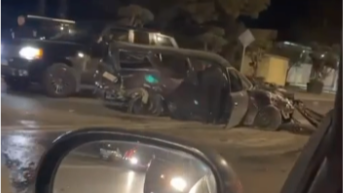 Buzovna-Maştağa yolunda dəhşətli qəza:  maşın tanınmaz halda  - VİDEO