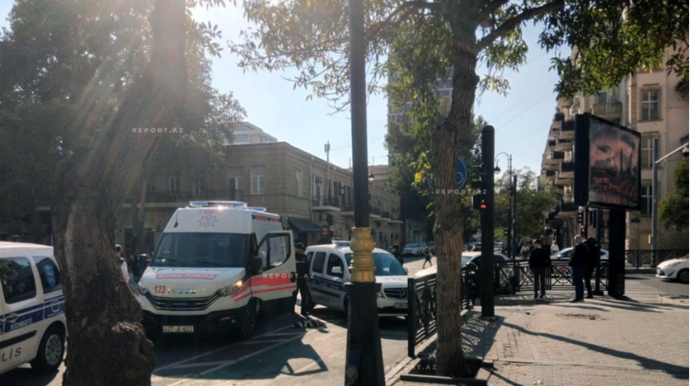 Bakıda avtomobil motosikletlə toqquşub, xəsarət alan var - FOTO 