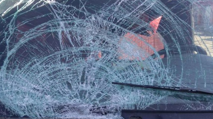 Qobustanda "Mercedes" "KamAZ"a çırpıldı; yaralılar var 