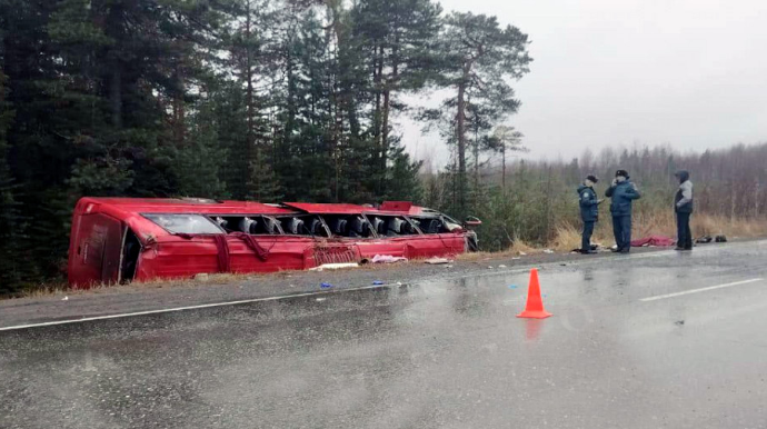 Avtobus aşıb, ölənlər və yaralananlar var 