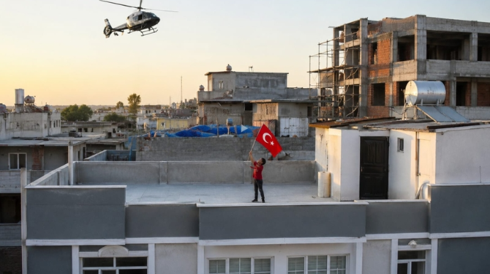 Polis helikopterinə salam verdi, mükafatı belə gəldi - VİDEO 