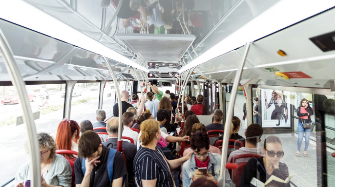 Bir avtobusda qorxu, digərində şiddət: Necə reaksiya verək? - AÇIQLAMA - FOTO 