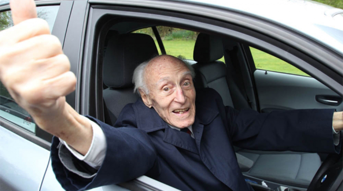 Sürücülük vəsiqəni təhvil ver, 1 il pulsuz gəz - Qeyri-adi layihə - FOTO