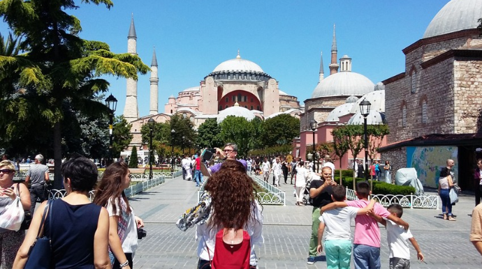 Türkiyəyə gedən azərbaycanlıların sayı kəskin artıb 