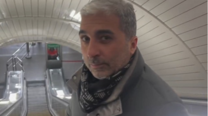 21 ildən sonra metroya mindi  - VİDEO