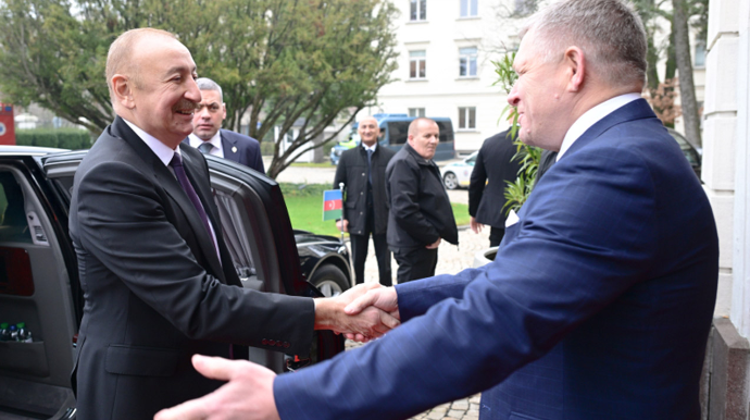 Prezident Slovakiya Baş nazirinə təşəkkür etdi 