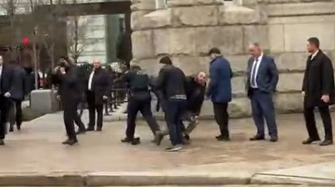 Bu, terror aktı potensialı deməkdir - Silahdan istifadə zəruri ola bilər 