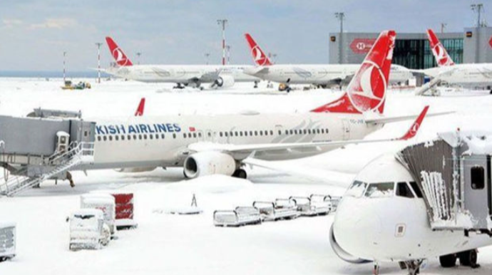 İstanbulda pis hava səbəbindən 279 aviareys ləğv edilib 