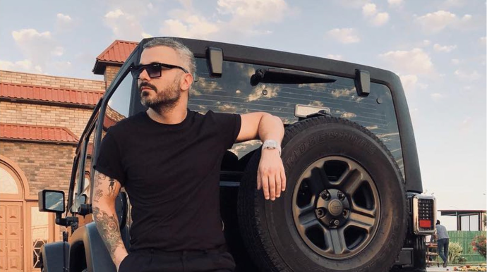 Aparıcı Samirin avtomobilindən OĞURLUQ OLUNUB – VİDEO  