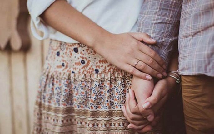 19 yaşlı ana sevgilisiylə qaçdı - Bakıda