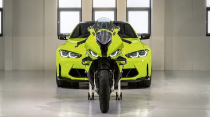 В BMW  подготовили «юбилейный»  спортбайк  - ФОТО