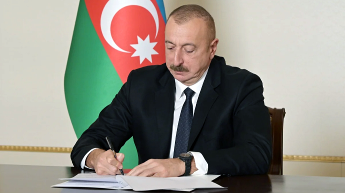 İlham Əliyev dövlət qulluqçularını təltif edib - SİYAHI 