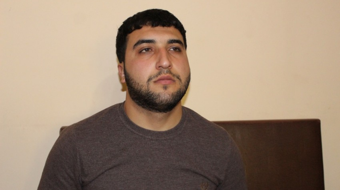 Oğurladığı qızılları satıb, pulu əyləncə mərkəzlərində xərclədi 