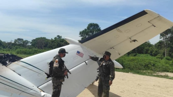 Венесуэльские военные сбили американский самолет - ФОТО
