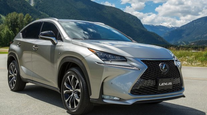 "Lexus"  yeni modelinin tizerini nümayiş etdirib   - VİDEO