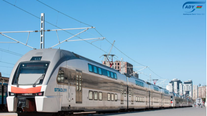 İşıqforun daimi qırmızı yanması Bakı-Sumqayıt qatarının gecikməsinə səbəb olub 