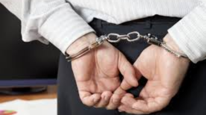 Bələdiyyə sədri və keçmiş icra nümayəndəsi rüşvəti belə alırmış - VİDEO 